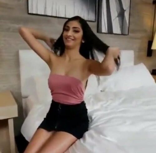 Sonam Kapoor Xxx Faking Video Hd Com - Bollywood Sonam Kapoor Indian Small Tits Queen â€“ DeepHot.Link